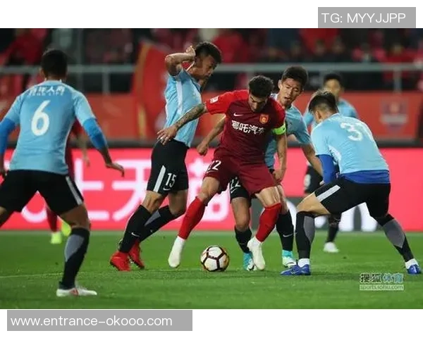 华夏幸福迎战大连一方期待精彩对决双方球员全力以赴争夺胜利荣耀